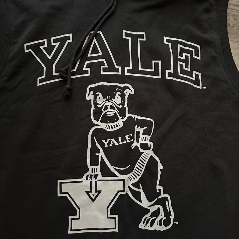Short sleeve sweatshirt